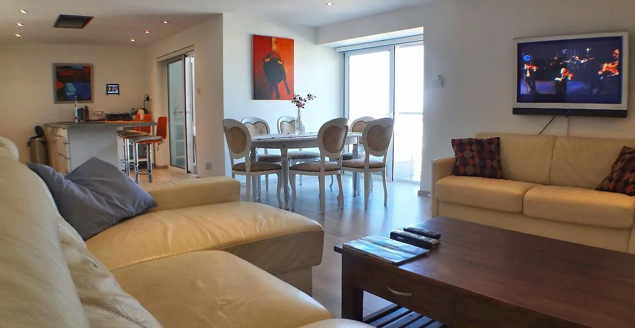 Spinola Court Apartment With Pool And Close To Beach St Julians Center Saint Julian's Malta